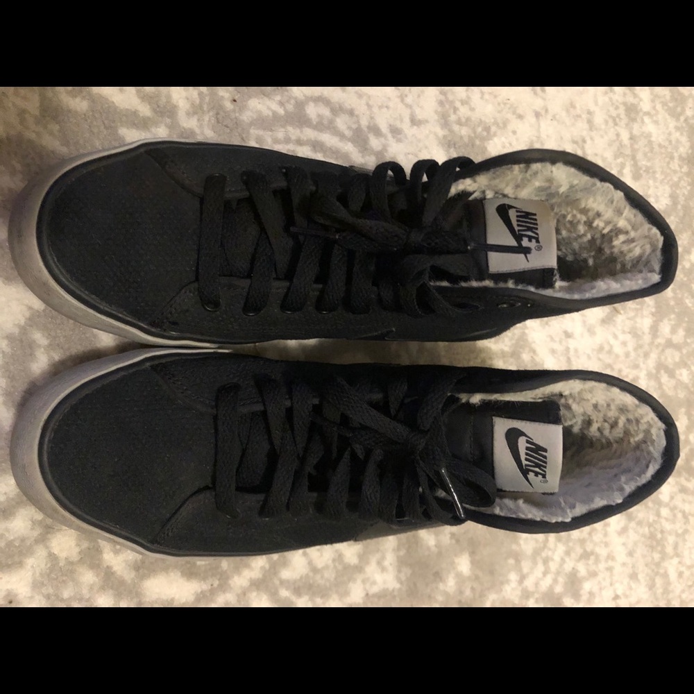 High top nike sneakers